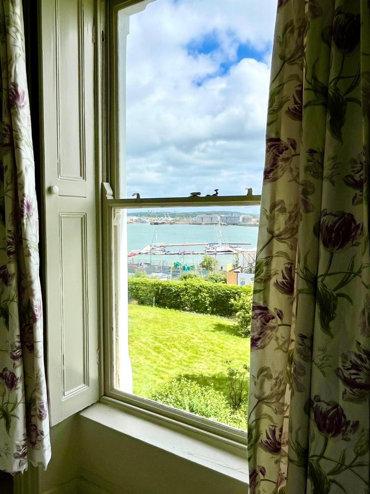 Lynwood House * Cobh